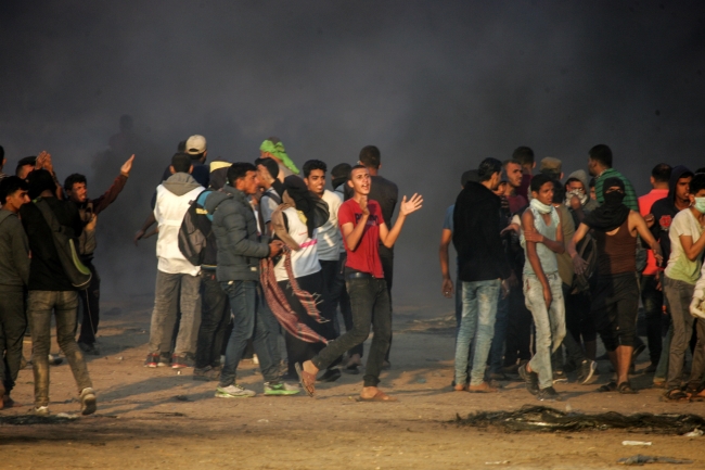 Gazze'deki gösterilerde yaralanan Filistinli şehit oldu